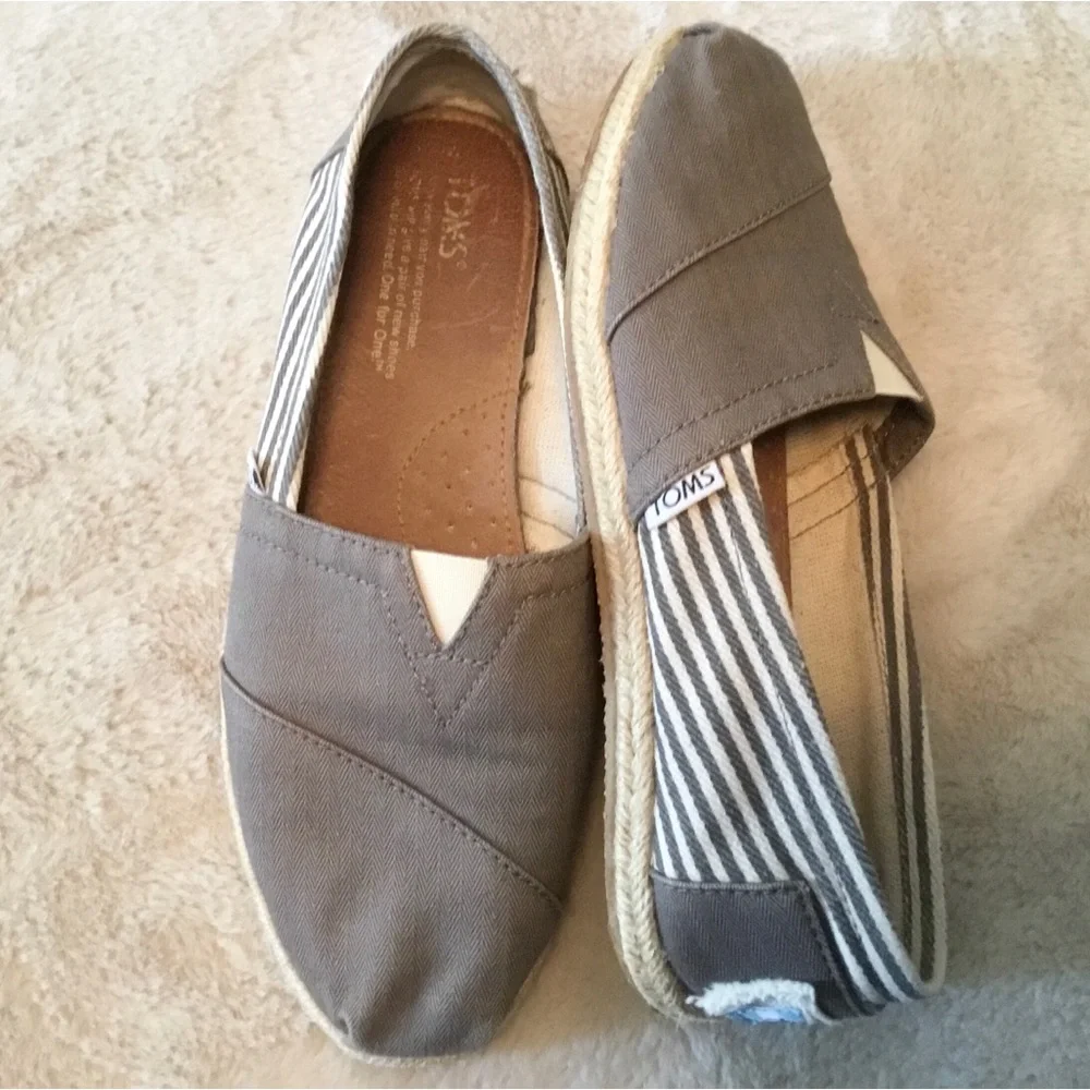 TOMS Taupe Canvas Espadrilles with Stripes - Size 6.5